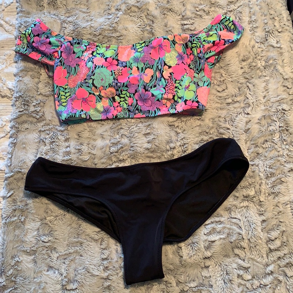 Victoria’s Secret bikini